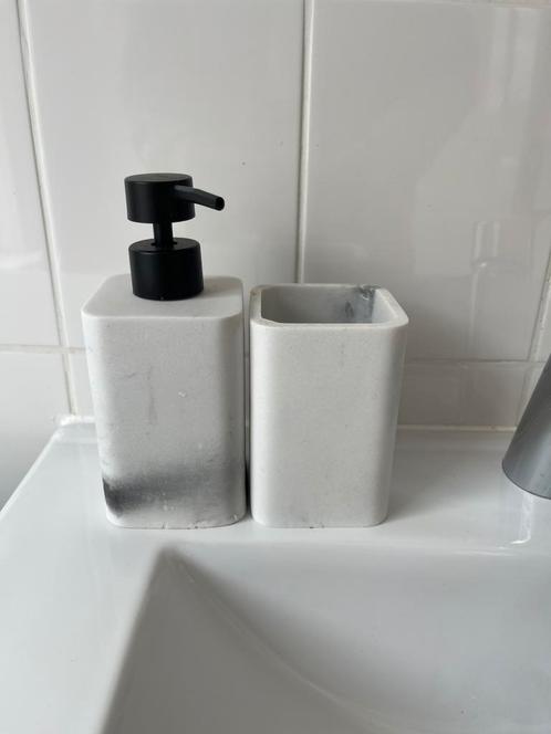 Badkamer Set – Zeeppompje & Tandenborstelhouder, Huis en Inrichting, Badkamer | Badtextiel en Accessoires, Zo goed als nieuw, Overige typen