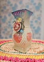 Vaas kleurtjes hart bloem kitsch parelmoer, Huis en Inrichting, Woonaccessoires | Vazen, Gebruikt, Overige kleuren, Aardewerk of Porselein