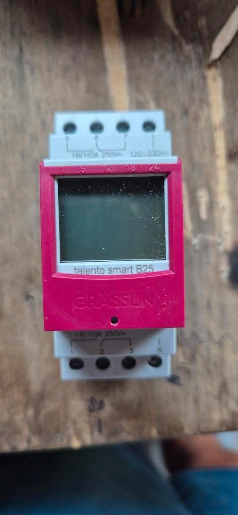 Grässlin Talento Smart B25 – Digitale schakelklok, Hobby en Vrije tijd, Elektronica-componenten, Zo goed als nieuw, Ophalen of Verzenden