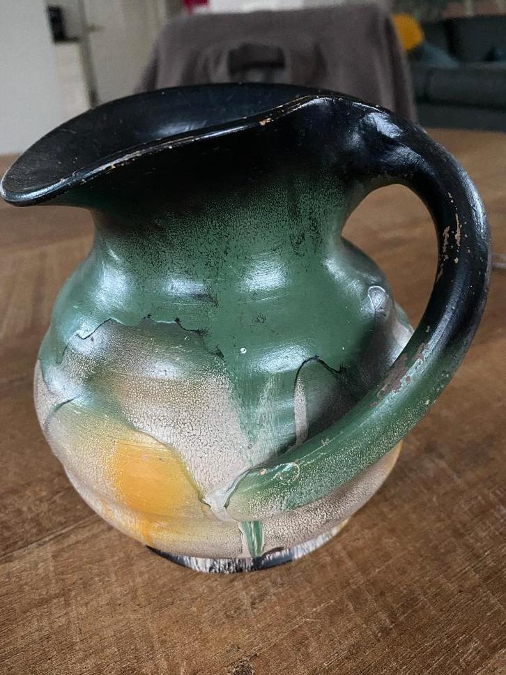 Vintage Kan van aardewerk met gedraaide greep, Antiek en Kunst, Antiek | Keramiek en Aardewerk, Ophalen of Verzenden
