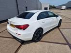 Mercedes-Benz A-klasse A 200 Launch Edition, fabrieksgaranti, 4 cilinders, Leder en Stof, Bedrijf, 690 kg