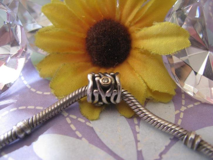 Pandora bedel 790569DN = 3 x DIAMANT in 14 krt GOUD, Sieraden, Tassen en Uiterlijk, Bedels, Zo goed als nieuw, Pandora, Zilver
