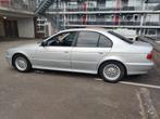 BMW E39 530i 3.0 2000 Grijs - Handgeschakeld! - 3e Eigenaar!, Auto's, BMW, Zwart, 2000 kg, 1505 kg, Handgeschakeld