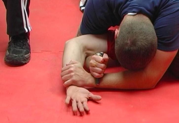 Boek een Zelfverdedigings-Party bij je thuis!, Sport en Fitness, Vechtsporten en Zelfverdediging, Nieuw, Overige, Maat XS of kleiner