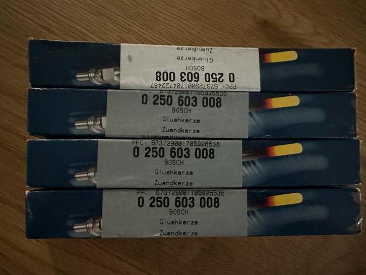 4x NIEUWE Bosch Gloeibougies 0 250 603 008, Auto-onderdelen, Motor en Toebehoren, Opel, Volvo, Dodge, Nieuw, Ophalen of Verzenden
