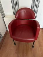 Donker rood leren stoeltje op wieltjes, Ophalen, Gebruikt, Leer, Eén