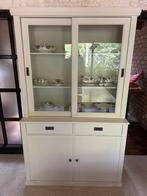 Witte buffetkast met glazen schuifdeuren, Ophalen, Modern