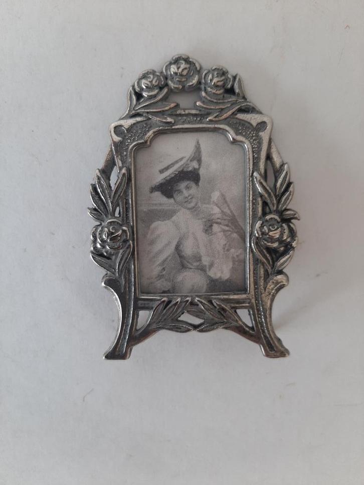 zilveren pasfotolijstje roosjes (499c), Antiek en Kunst, Antiek | Goud en Zilver, Zilver, Ophalen of Verzenden