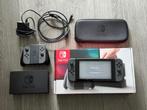 Nintendo Switch - Grijs + extra Joy Cons en reishoes, Spelcomputers en Games, Spelcomputers | Nintendo Switch, Ophalen of Verzenden