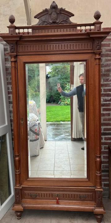 Vintage / antiek Houten Kledingkast / Opbergkast beschikbaar voor biedingen