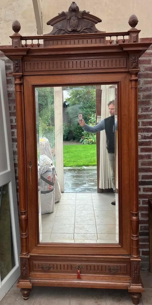 Vintage / antiek Houten Kledingkast / Opbergkast, Antiek en Kunst, Antiek | Meubels | Kasten, Ophalen