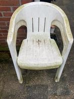 Witte kuipstoelen + tafeltje - gratis af te halen, Tuin en Terras, Ophalen of Verzenden, Gebruikt, Plastic