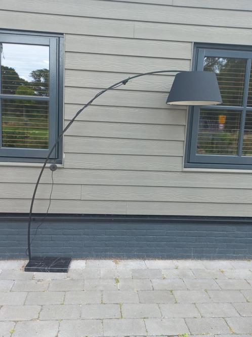 Vloerlamp (boog), Huis en Inrichting, Lampen | Vloerlampen, Zo goed als nieuw, 150 tot 200 cm, Metaal, Stof, Overige materialen