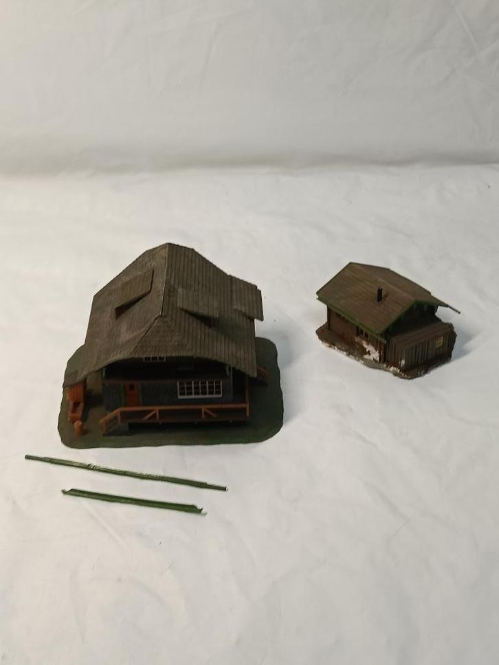 FALLER HO — Traditioneel Duits huis met hangars, Hobby en Vrije tijd, Modeltreinen | H0, Zo goed als nieuw, Brug, Tunnel of Gebouw