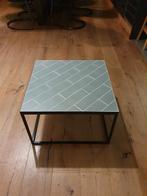 Salontafel 60x60 met groen/grijs tegeltjes blad, Ophalen