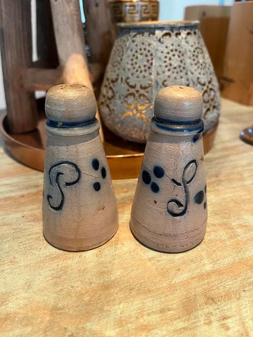 Vintage set van 2 Keuls aardewerken peper & zout stel, Antiek en Kunst, Antiek | Keramiek en Aardewerk, Ophalen of Verzenden