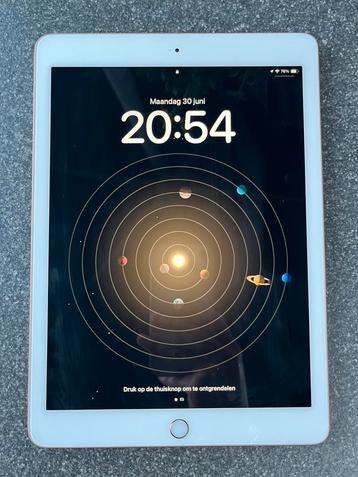 Apple iPad (6th Generation) Wi-Fi Rose Gold beschikbaar voor biedingen