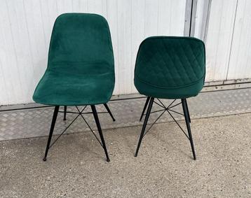 2 stuks Luxe velvet groene horeca eetkamer stoelen beschikbaar voor biedingen