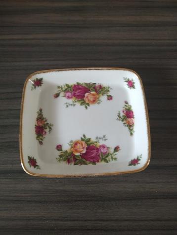 Royal Albert Old Country Roses Schaal beschikbaar voor biedingen
