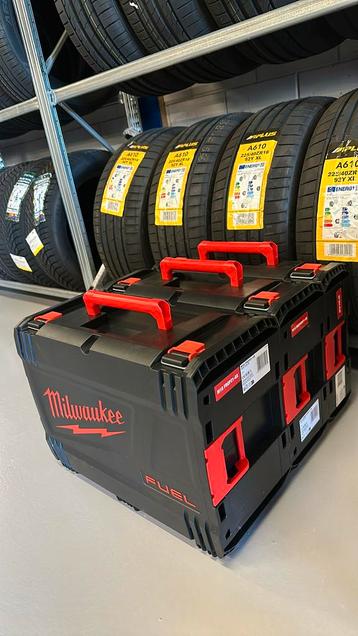 3x Nieuwe Milwaukee Packout koffers  beschikbaar voor biedingen