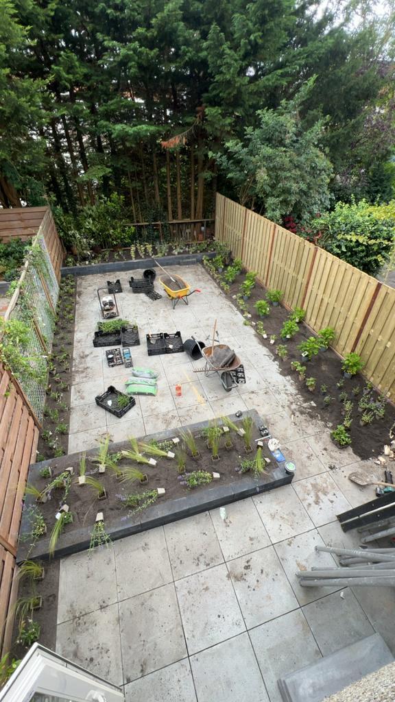 Hovenier aangeboden tuinman stratenmaker, Tuin en Terras, Aarde en Mest, Tuinaarde, Ophalen of Verzenden