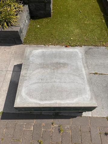 Nieuwe 80x80x5 tegels 4 stuks beschikbaar voor biedingen