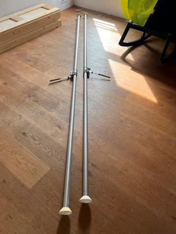 Twee Manfrotto Autopole 032B studiopalen beschikbaar voor biedingen