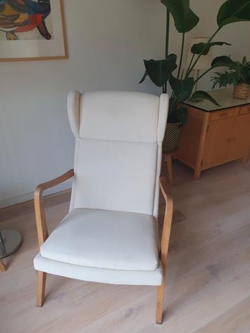 Witte eiken fauteuil beschikbaar voor biedingen