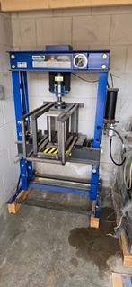 Mammuth 45 ton pneumatische werkplaatspers, Doe-het-zelf en Verbouw, Ophalen, Zo goed als nieuw