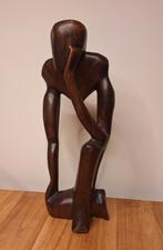 Beeld "de Denker"  massief hout. 42cm, Antiek en Kunst, Kunst | Beelden en Houtsnijwerken, Ophalen of Verzenden