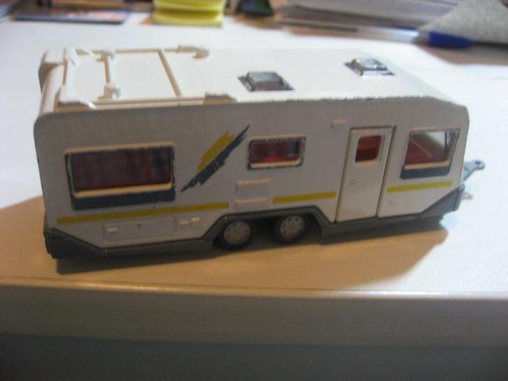 Siku luxe tour caravan1, Hobby en Vrije tijd, Modelauto's | 1:43, Zo goed als nieuw, Auto, SIKU, Ophalen of Verzenden