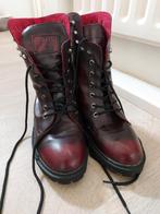 Taizili sport 2mt 39 rode leren schoenen met studs en skulls, Ophalen of Verzenden, Zo goed als nieuw