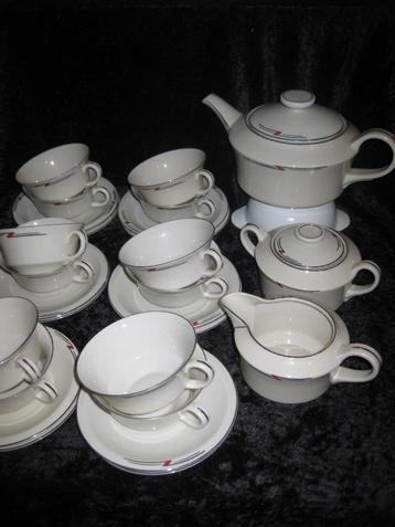 MCP Czechoslovakia Art-Deco Theeservies 1939/1945 beschikbaar voor biedingen