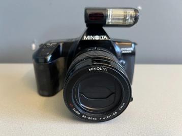 Analoge camera Minolta Dynax 3000i & Shanghai 203 Camera beschikbaar voor biedingen