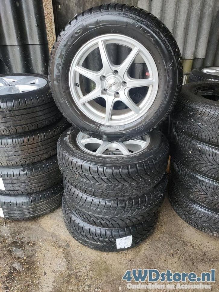 Mitsubishi ASX Velgen en  Winterbanden M+S, Auto-onderdelen, Banden en Velgen, Banden en Velgen, 16 inch, 215 mm, Personenwagen