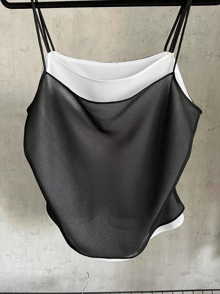 Mooi Zwart Witte Top maat L, Kleding | Dames, Tops, Zo goed als nieuw, Maat 42/44 (L), Zwart, Zonder mouw, Ophalen of Verzenden