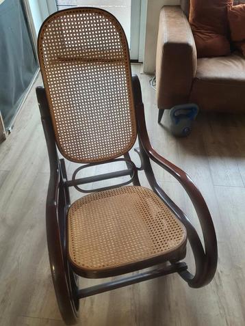 Antieke Rotan Schommelstoel - Goede Staat! beschikbaar voor biedingen
