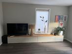 2 Besta tv kasten met bovenblad en taupe deuren., Huis en Inrichting, Kasten | Televisiemeubels, Ophalen, 150 tot 200 cm, Zo goed als nieuw