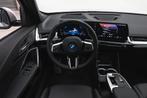 BMW iX1 eDrive20 High Executive M Sport / Panoramadak / Trek, Zwart, Leder, Nieuw, Stoelverwarming