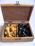 Vintage Frans schaakspel handgemaakte Lardy stukken, Een of twee spelers, Ophalen of Verzenden, Zo goed als nieuw, Lardy