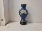 cloisonné vaasje met bloemmotief, Ophalen