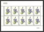 Bloemen op postzegels: Iris, Postzegels en Munten, Postzegels | Nederland, Na 1940, Ophalen of Verzenden, Postfris