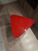 Rood bijzet tafeltje. Driehoek ingebouwd licht. 50 cm breed, Ophalen, Gebruikt