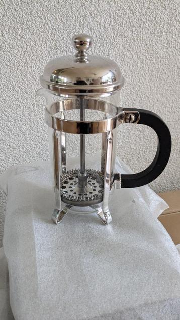 Cafetière - 3 kopjes - zilverkleurig beschikbaar voor biedingen
