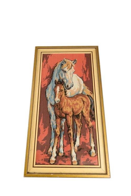 Retro vintage geborduurd schilderij van paarden, Huis en Inrichting, Woonaccessoires | Schilderijen, Tekeningen en Foto's, Schilderij
