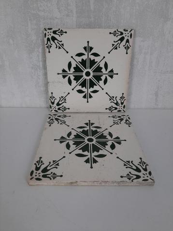 Antieke tegels, decoratieve tegels, set van 3 beschikbaar voor biedingen