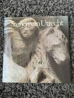 Stenen van Utrecht, lantaarnconsoles langs de grachten, Boeken, Geschiedenis | Stad en Regio, Ophalen of Verzenden, 20e eeuw of later