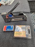 Hand nietmachine arrow fastener, Doe-het-zelf en Verbouw, Gereedschap | Handgereedschap, Ophalen of Verzenden, Zo goed als nieuw