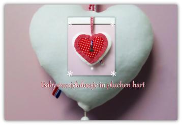 Baby muziekdoosje in pluchen hart, kleur: wit en rood beschikbaar voor biedingen