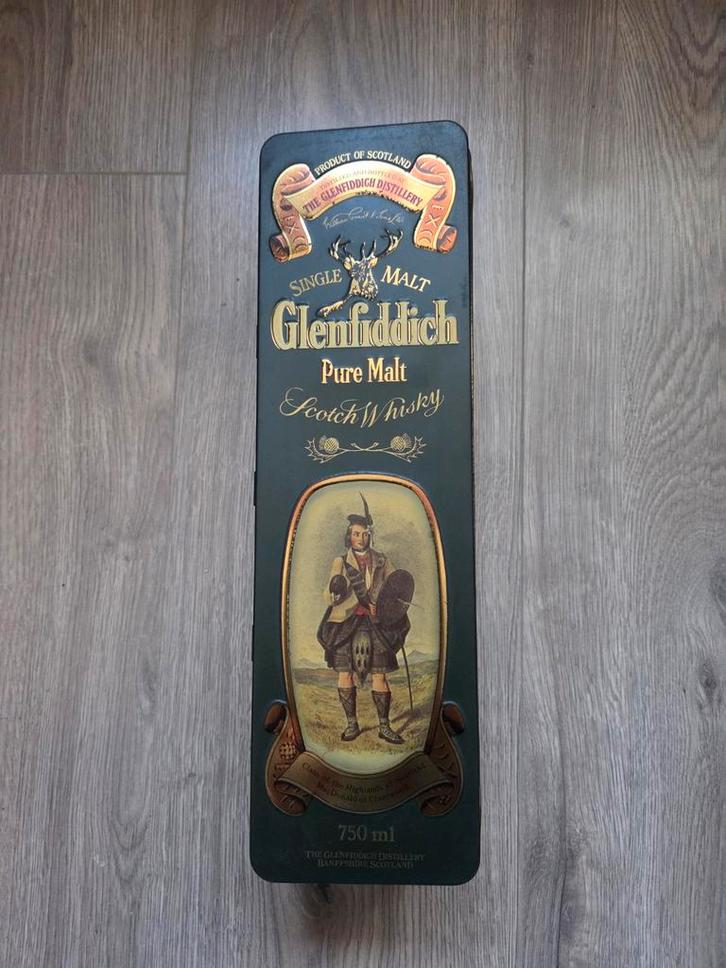 Zeldzame Glenfiddich en Glenlivit blikken met beschrijving, Verzamelen, Blikken, Ophalen